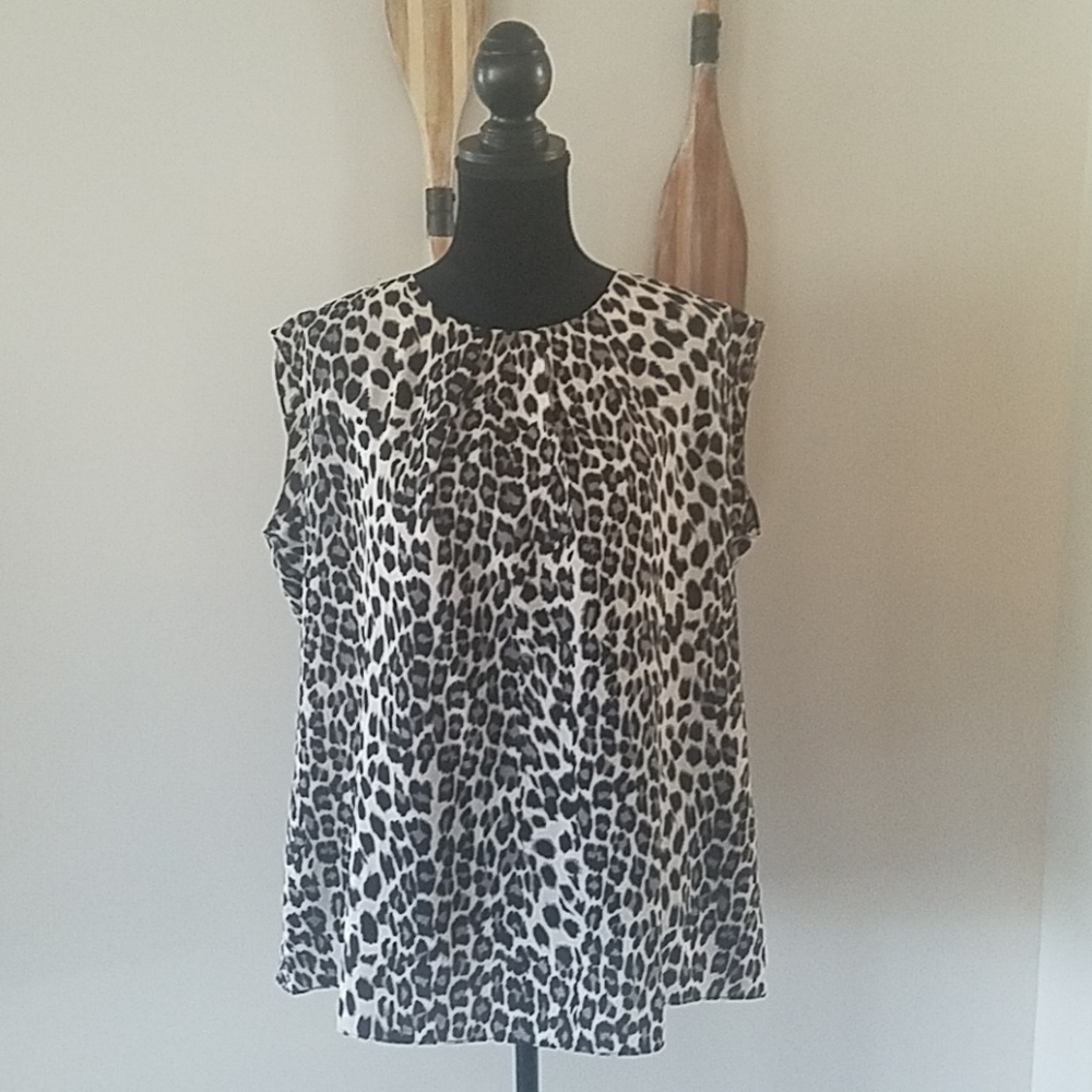 Violet & Claire Size 1X Top